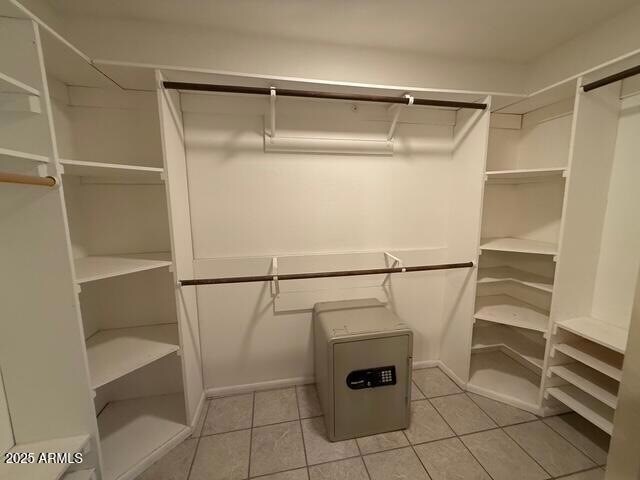 Building Photo - 1105 W Juanita Ave