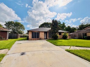 Building Photo - 12211 Wessex Dr