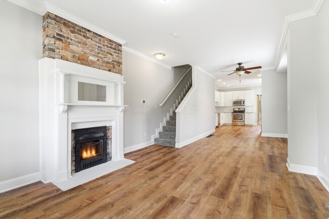 Building Photo - 396 E Mithoff St