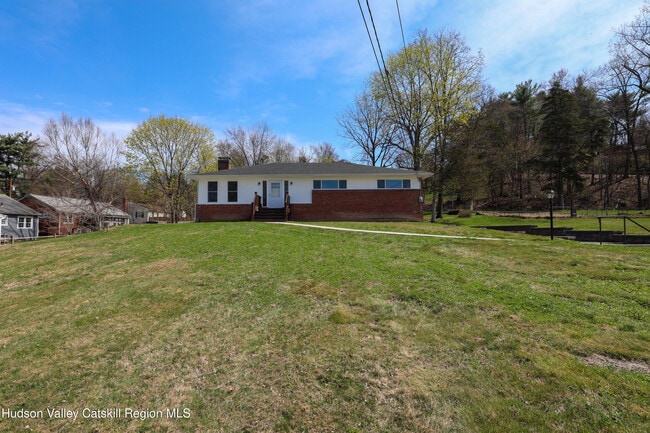 Building Photo - 111 Zandhoek Rd