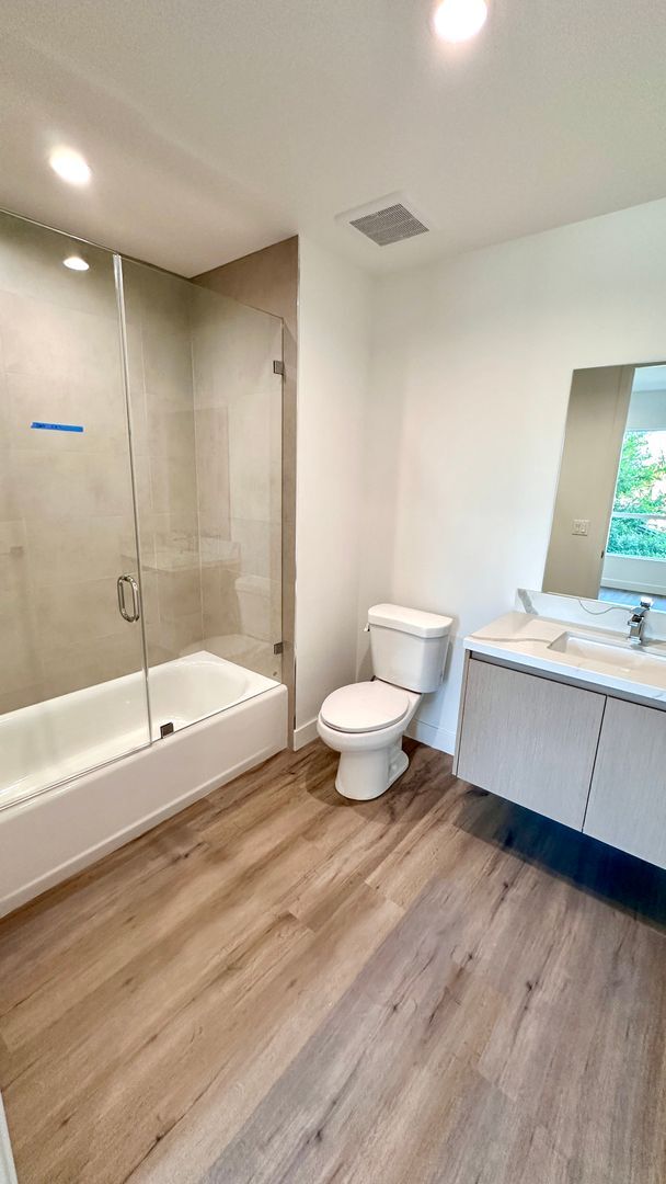 Building Photo - Luxury NoHo Brand New Units!