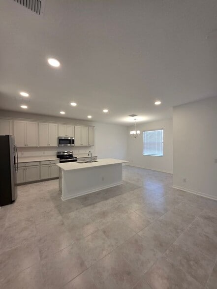 Building Photo - 3195 Fall Harvest Dr