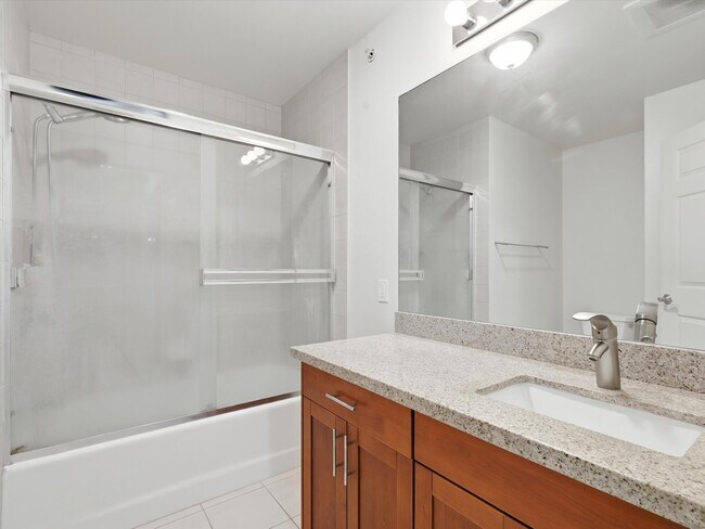 Building Photo - 95-060 Waikalani Dr