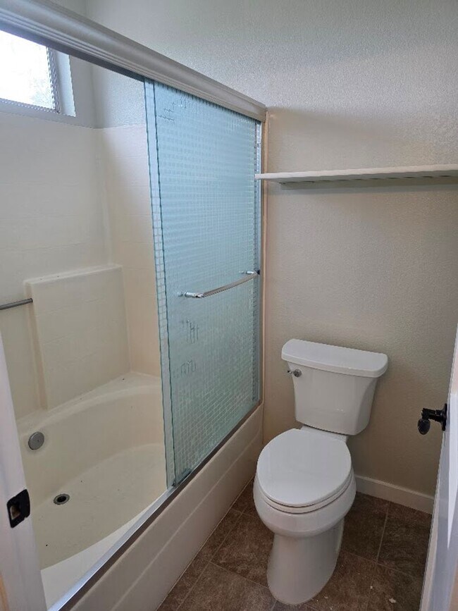 Building Photo - Temecula 3 Bedroom Home with Large Yard!