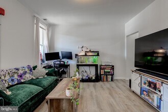 Building Photo - 4001 Cresson St