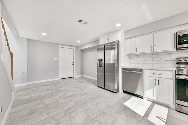 Building Photo - 4323 Ave N Ursuline St