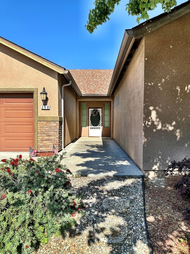 Building Photo - 318 S Wind Ct