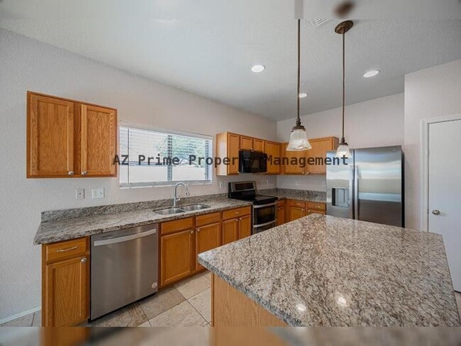 Building Photo - 3864 S Emery Cir