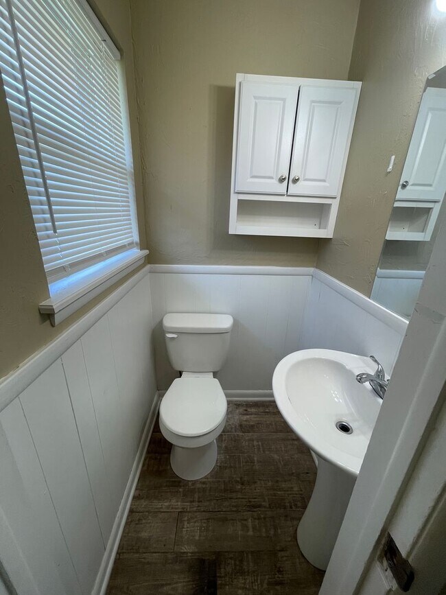 Building Photo - Norman Home For Lease