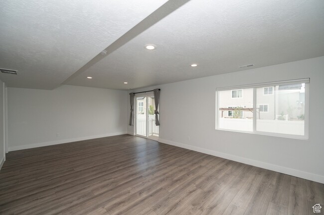 Building Photo - 16087 S Truss Dr