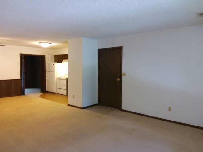 Building Photo - 3125 Themis St
