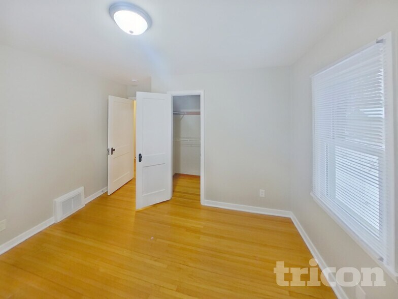 Building Photo - 2605 Eastman Dr