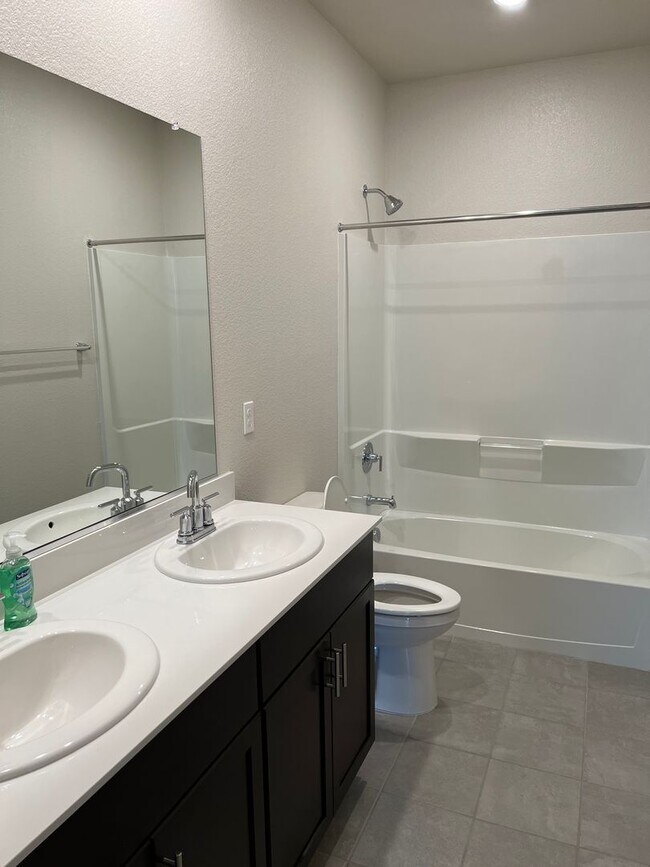 Building Photo - Gorgeous Newer Meadowlands Residence 3 Model, 4 Bedroom Unit