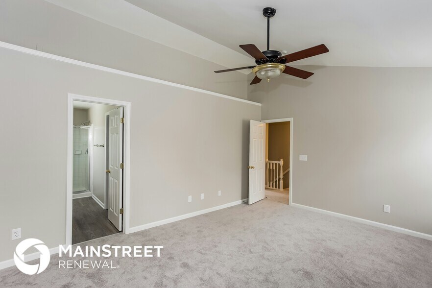 Building Photo - 3030 Edmonton Pl