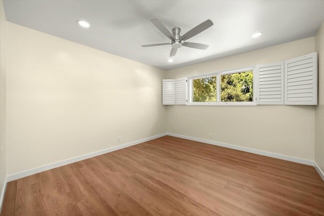 Building Photo - 4935 Cervato Way