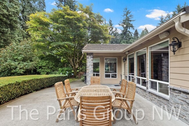 Building Photo - Gorgeous 3,400sf Golf Course Craftsman on Sahalee Country Club’s 7th Green