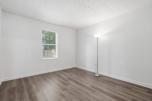 Building Photo - 4061 Keheley Glen Dr