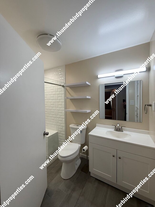 Building Photo - Beautifully remodeled Uptown location