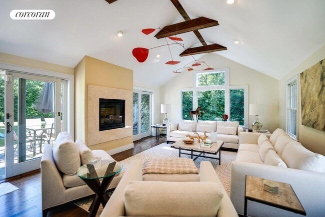 Building Photo - 76 W Gate Rd