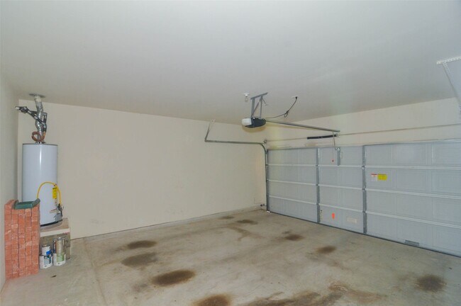 Building Photo - 5111 Peabody Hill Ln