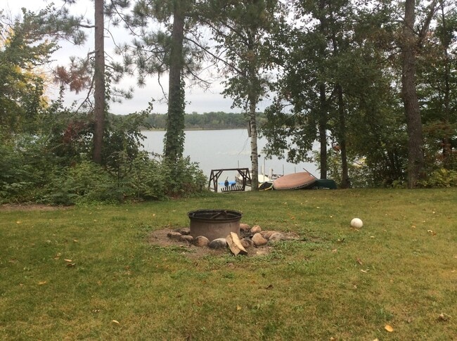 Building Photo - 3 Bedroom Plus loft, 1-3/4 Bathrooms Home in Brainerd, MN on Lake Hartley