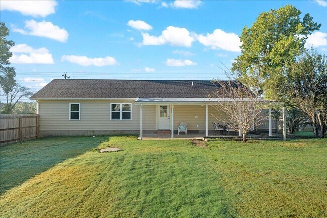 Building Photo - 9496 Holly Grove Rd