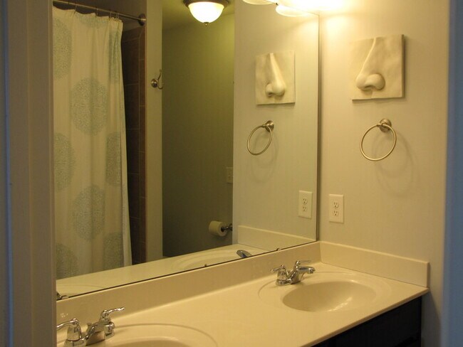 Building Photo - 42 Intuition Cir