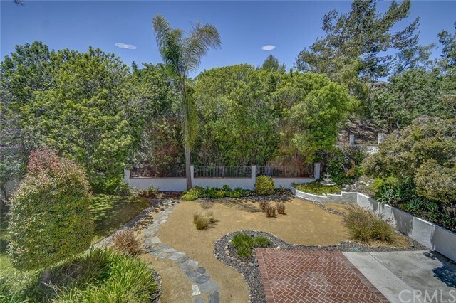 Building Photo - 1302 Cadena