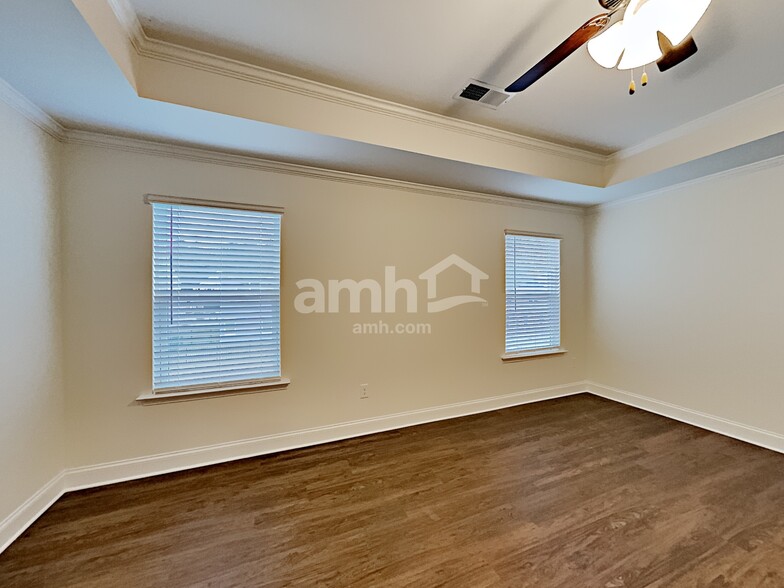 Building Photo - 692 Woodall Rd