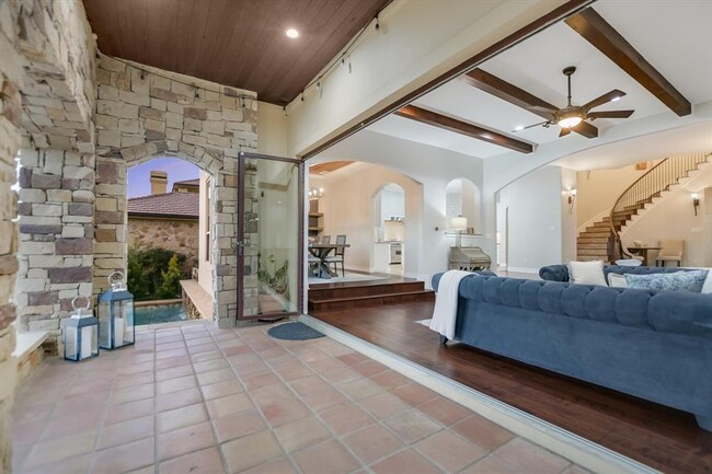 Building Photo - 211 Jack Nicklaus Dr