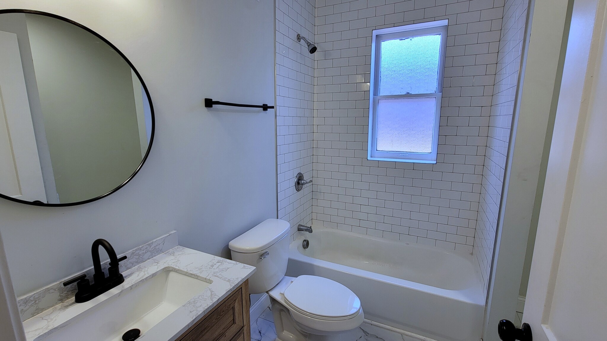 Building Photo - 5537 Holly Hills Ave