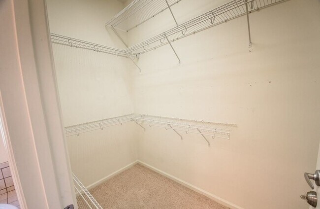 Building Photo - Spacious 4-Bedroom Home with Modern Amenities on Expansive Lot in Valdosta, GA