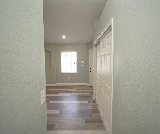 Building Photo - 2416 E Ida St