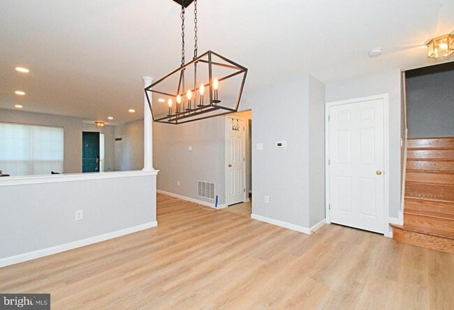 Building Photo - 604 Ascot Ct