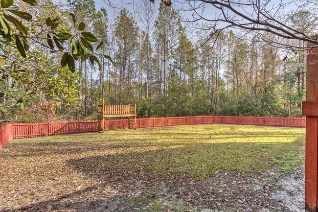 Private Backyard - 7107 Long Boat Cir