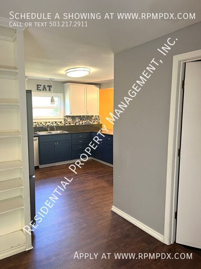 Building Photo - 4512 SW Fairvale Ct