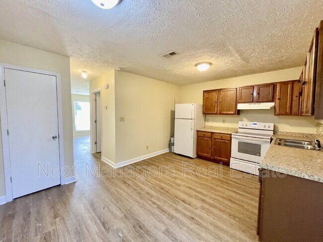 Building Photo - 5854 Aftonshire Dr