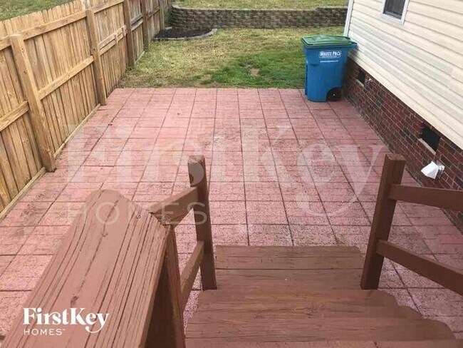 Building Photo - 105 Prince St