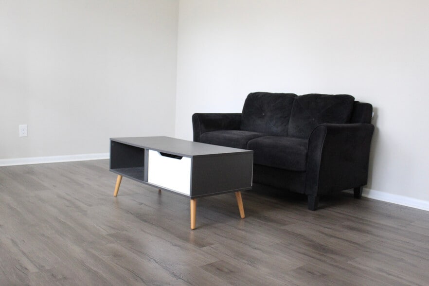 Building Photo - 1213 Park Dr