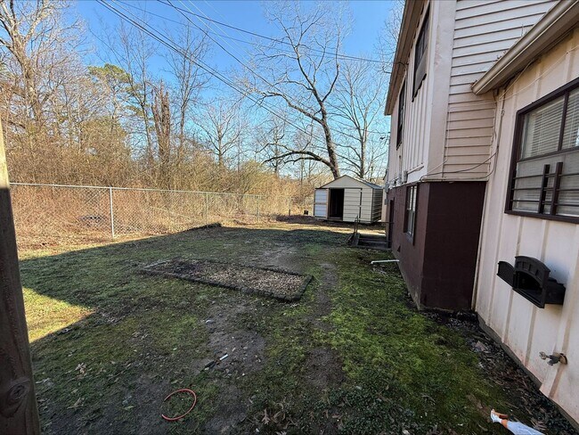 Building Photo - Brookside Beauty