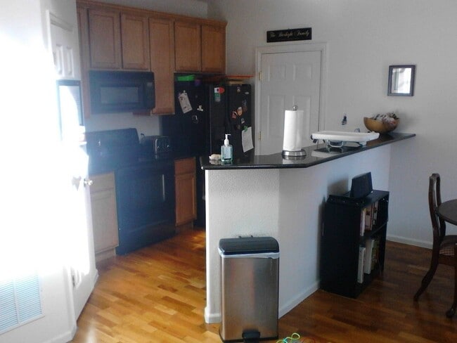 Building Photo - Beautiful 2 bedroom 2 1/2 bath plus loft in Central Park! More pics to come