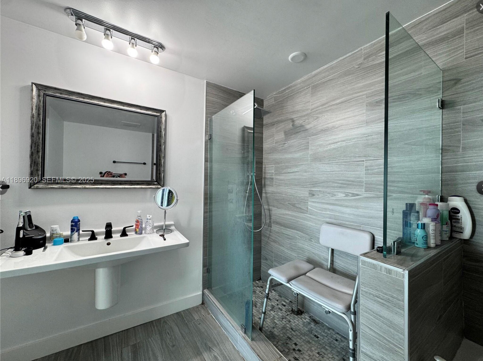 Building Photo - 6580 Indian Creek Dr