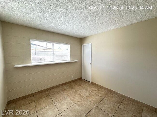 Building Photo - Cozy 4-Bedroom Home Near Las Vegas Strip with Large Yard & Covered Patio