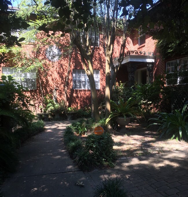 Building Photo - 1051 Government St