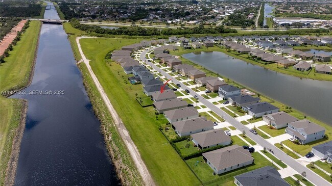 Building Photo - 10609 SW Vasari Way