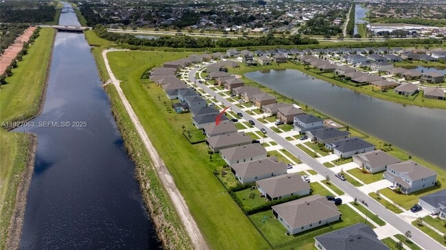 Building Photo - 10609 SW Vasari Way