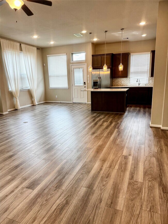 Building Photo - 2527 Bordelon Ln