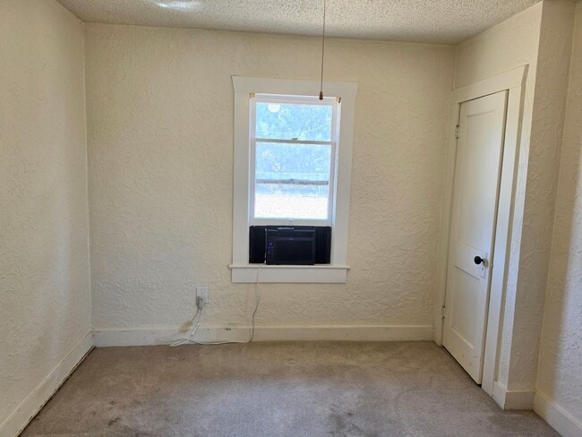 Building Photo - 708 Redwine Quincy