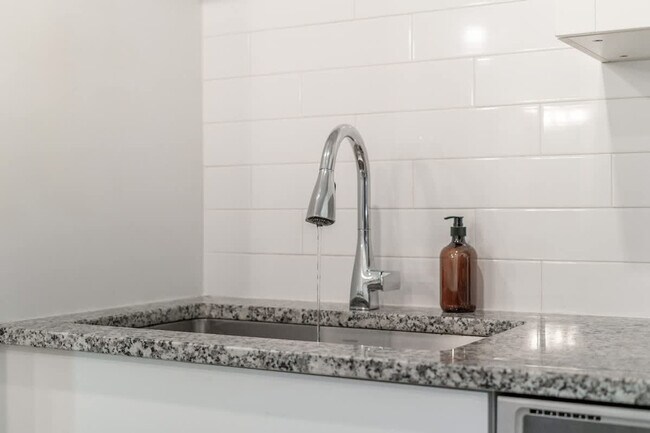 Building Photo - 12550 Windy Pointe Lp