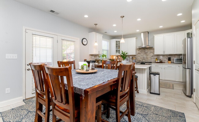 Building Photo - 699 Urton Woods Way